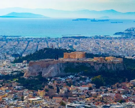 Вид с холма Ликавитос