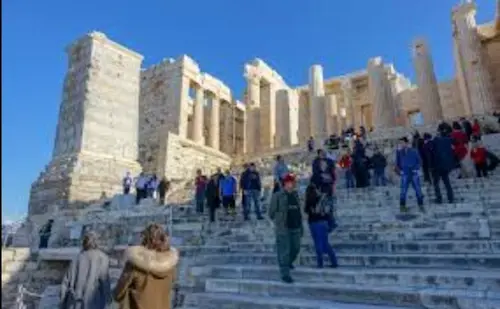 Пинакотека - северное крыло Пропилей