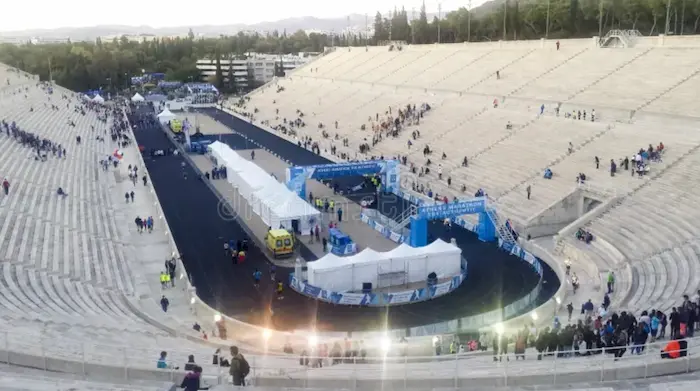 Финишная черта на стадионе