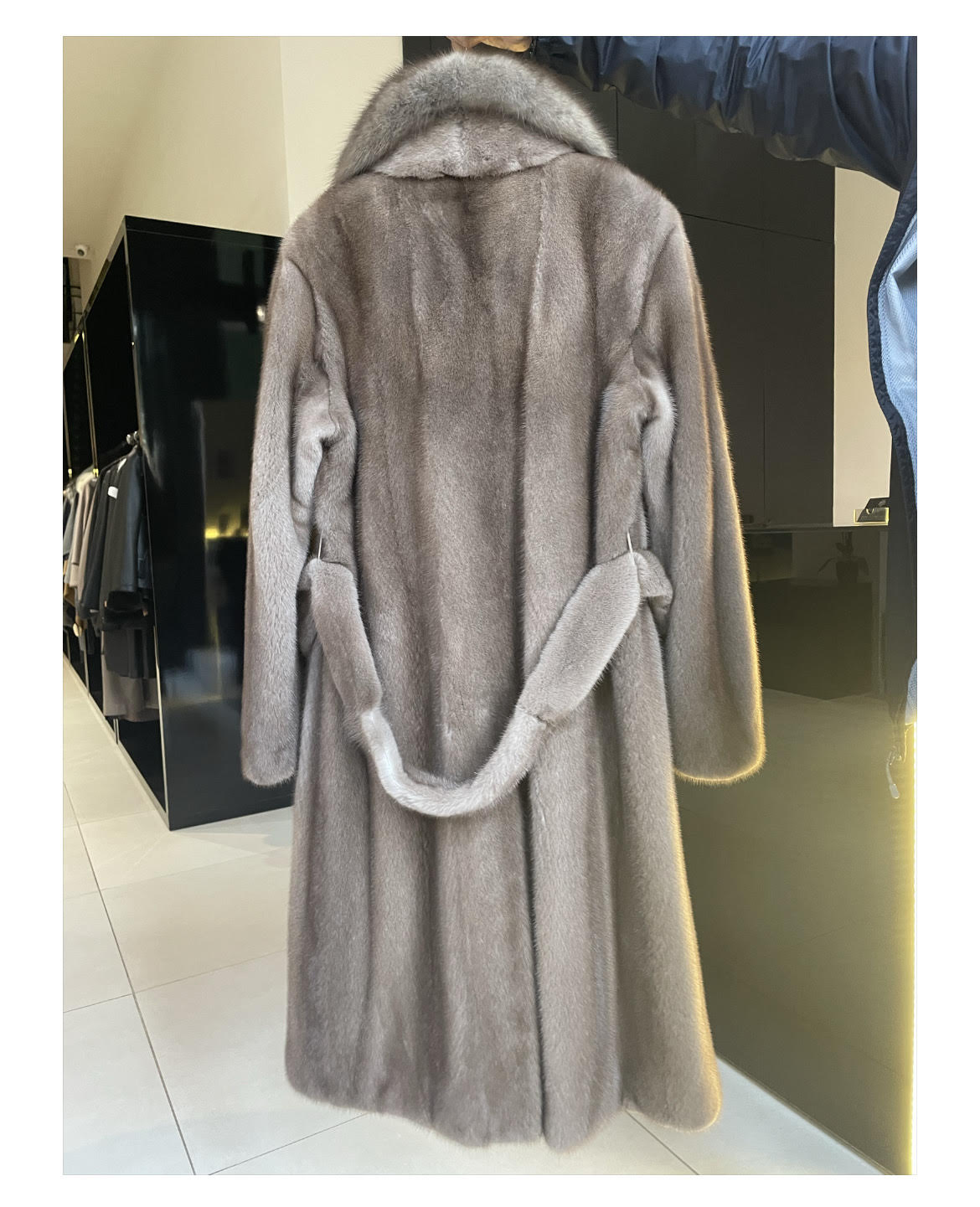 Купить норку в Греции Купить норку в Греции