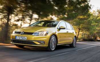 VW GOLF TSI 1.6, automatic Нанять машину в Афинах.